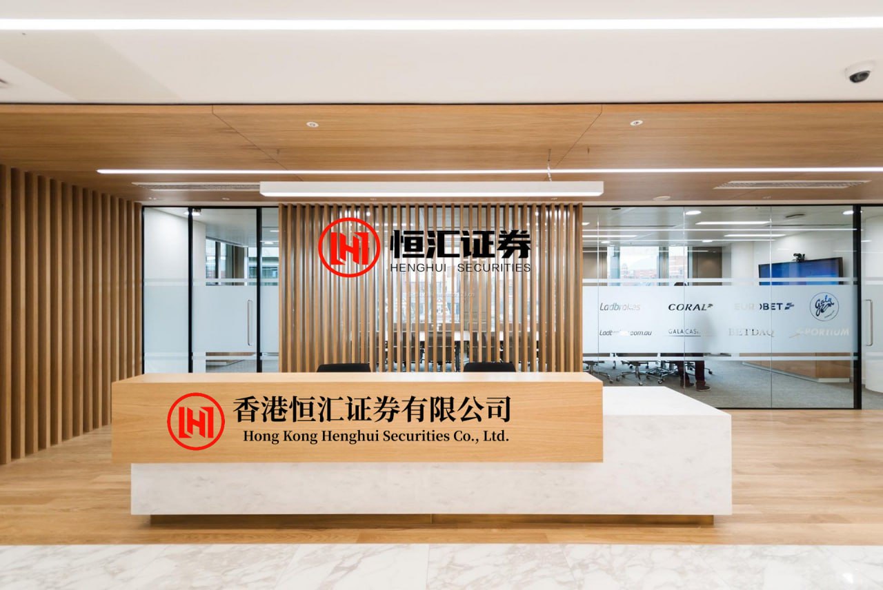 股票配资市场 三步炒股选龙头战法真的很管用！第一步：选龙1．量价齐升，股价破关键压力位，像踩油门冲刺。2．板块有政策利好或资金涌入，风...